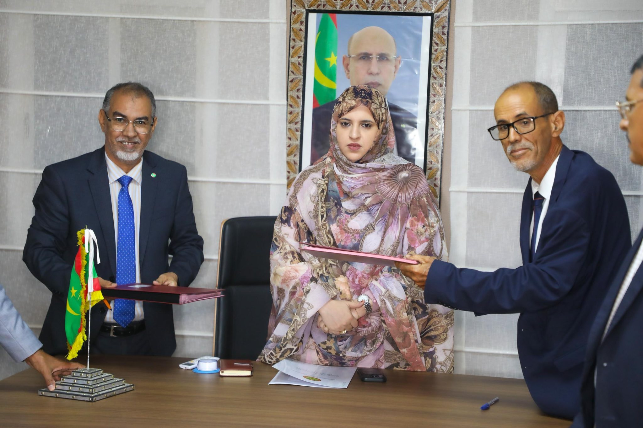 توقيع مذكرة تفاهم بين وزارة الأسرة وغرفة العدول المنفذين&nbsp;(…)