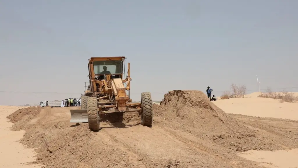 وزارة التجهيز تنهي عقد مقاول طريق تمبدغة–النعمة وتطلق&nbsp;(…)